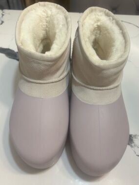 UGG Women's Cream and Light Pink Short Waterproof Ankle Booties